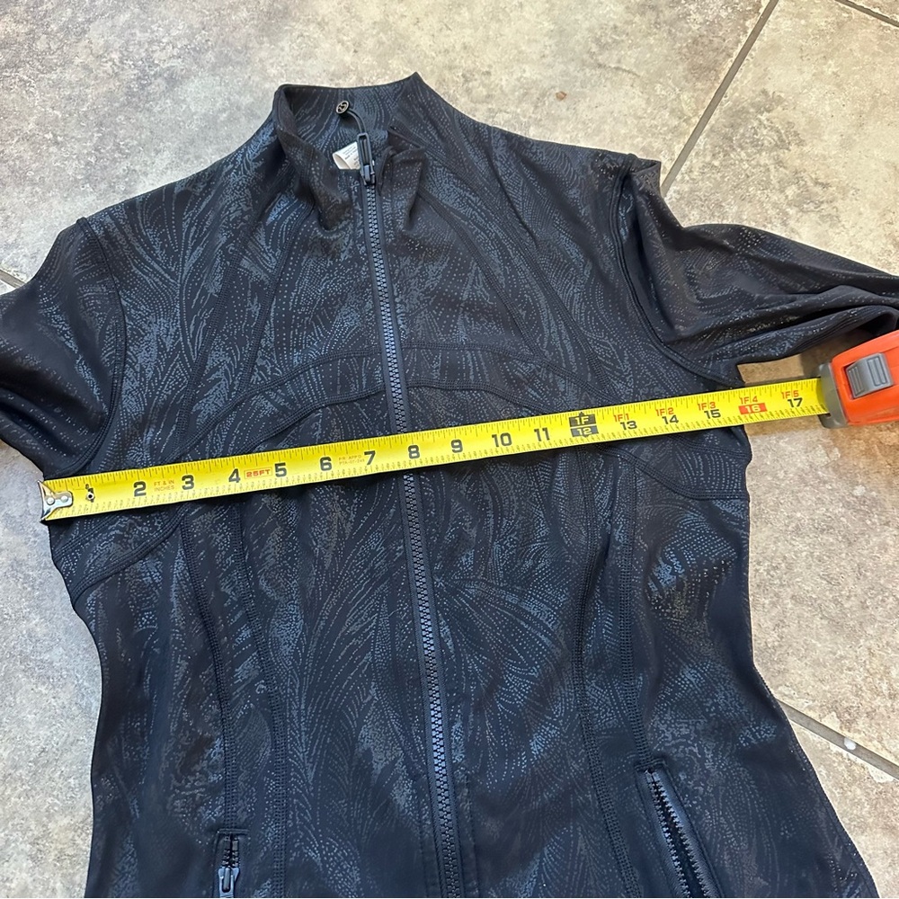 Lululemon Define Jacket Foil/Shine Printed Size 6 - Picture 8 of 11